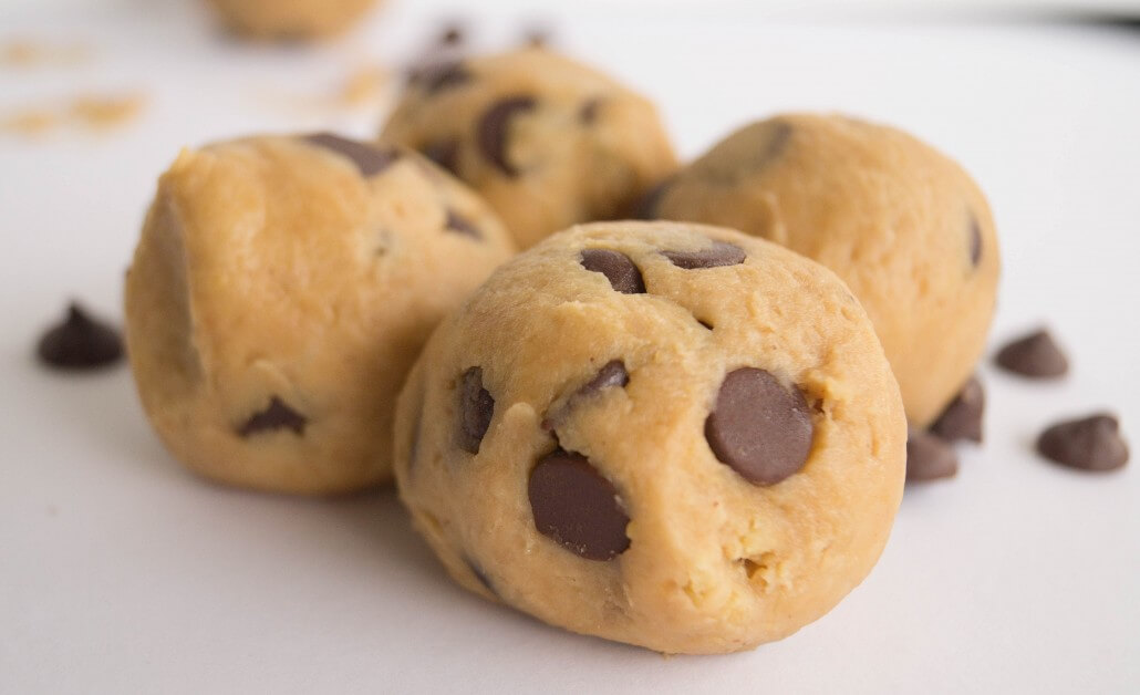 clean chocolate chip cookie dough
